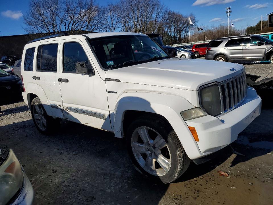 2012 Jeep Liberty jet