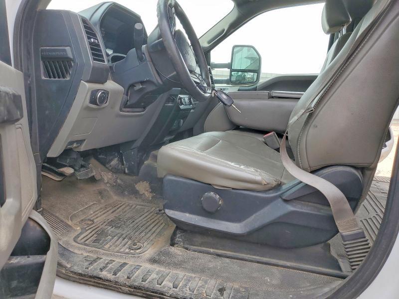 2019 Ford F550 Super Duty Flatbed Truck
