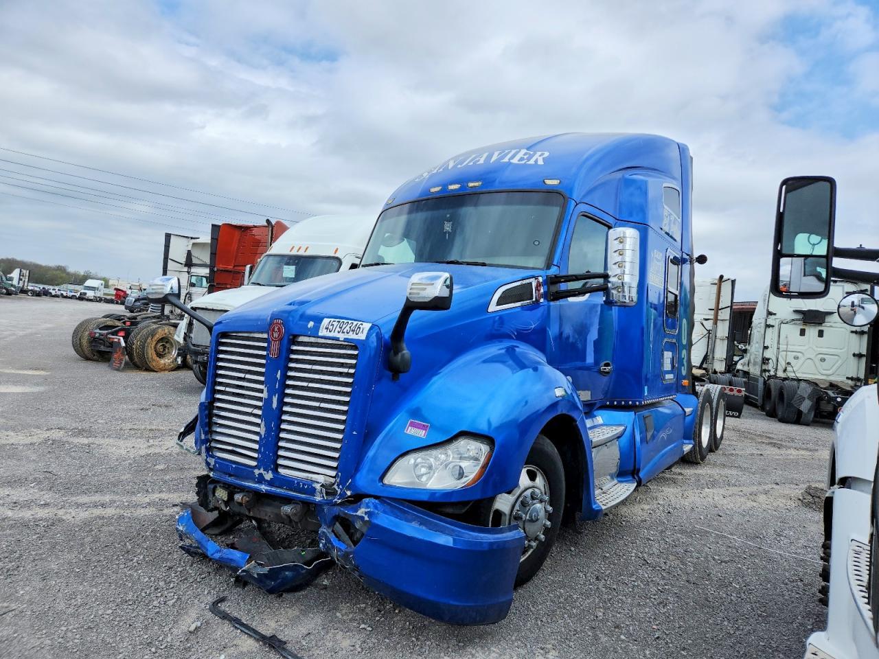 2015 Kenworth T680 Semi Truck