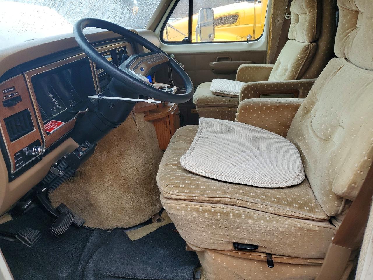 1987 Born 1987 Ford E350 RV