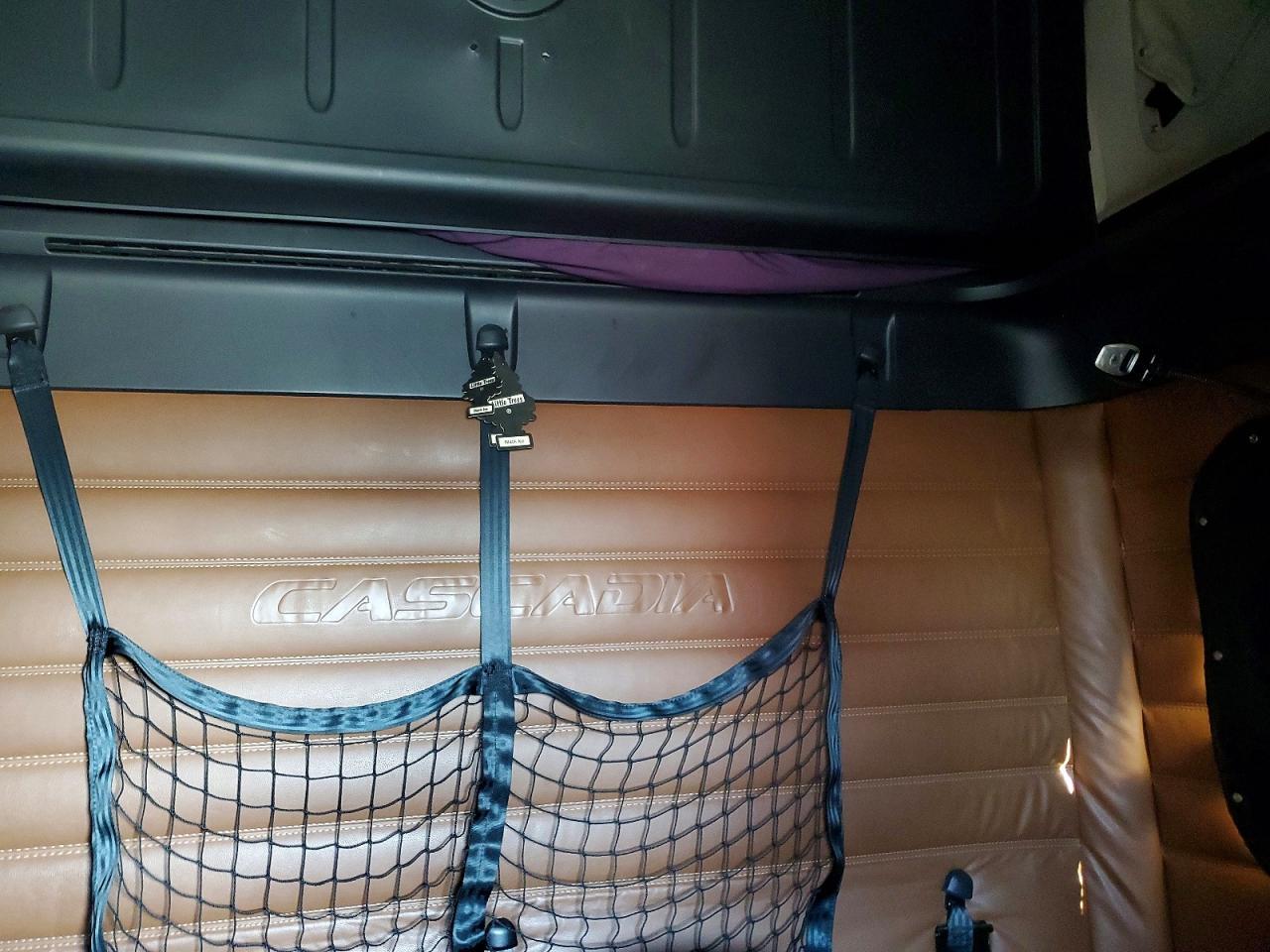 2022 Freightliner Cascadia 126 Semi Truck