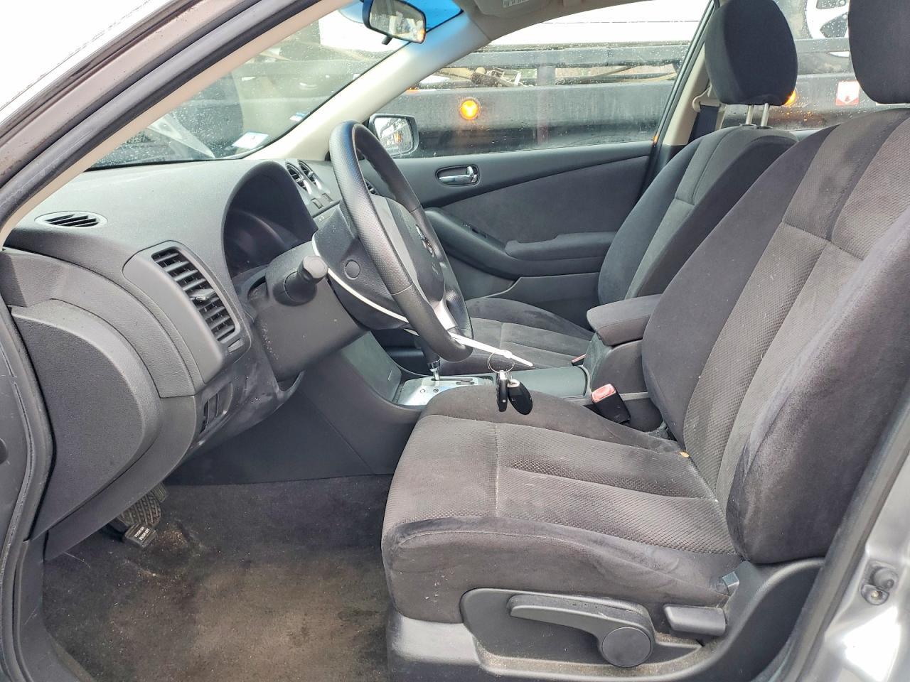 2009 Niss Altima