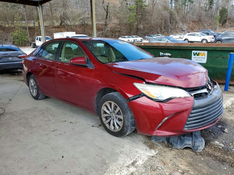 2015 Toyota Camry le