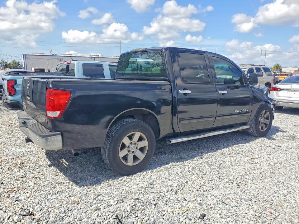 2011 Nissan Titan SV