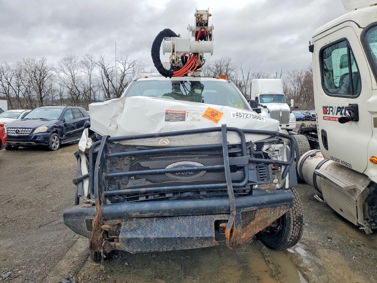2017 Ford F550 Super Duty Bucket Truck