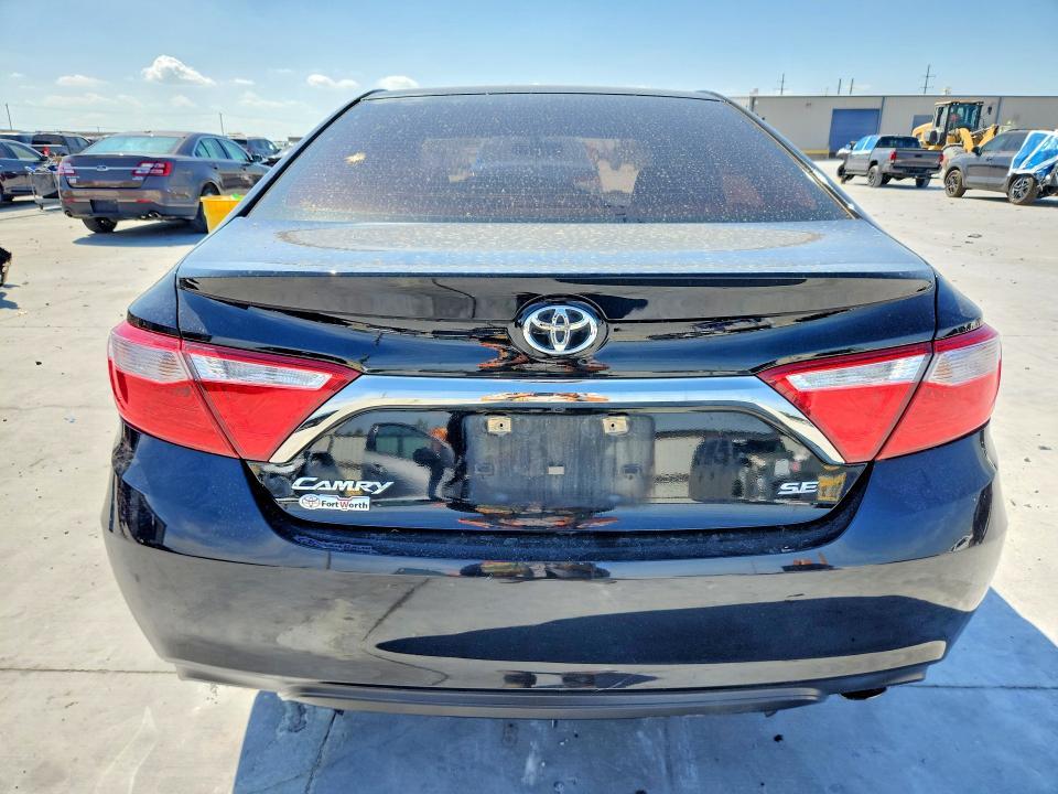 2015 Toyota Camry se