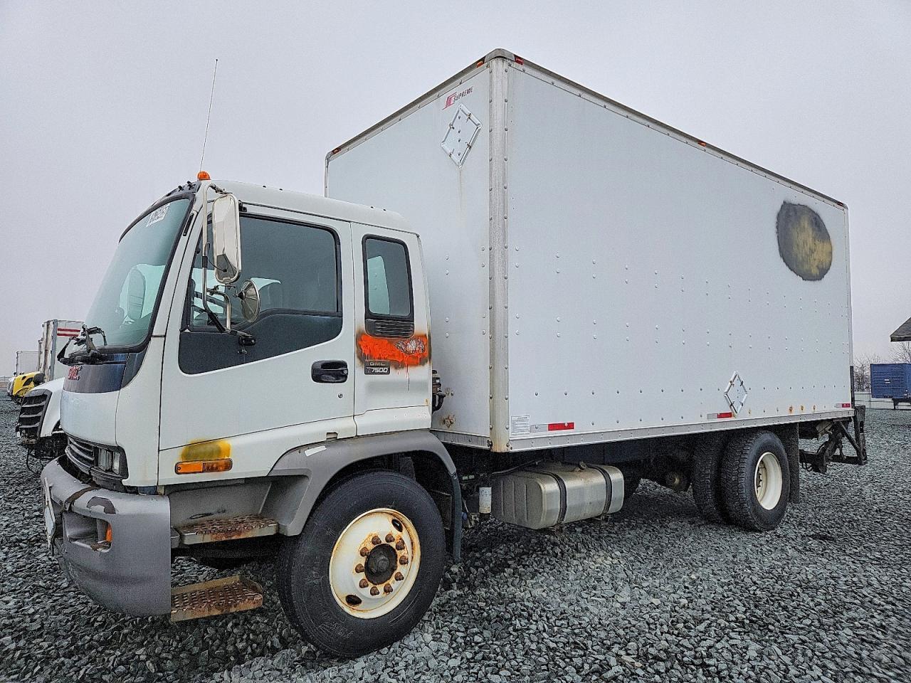 2006 GMC T-SERIES BOX Truck