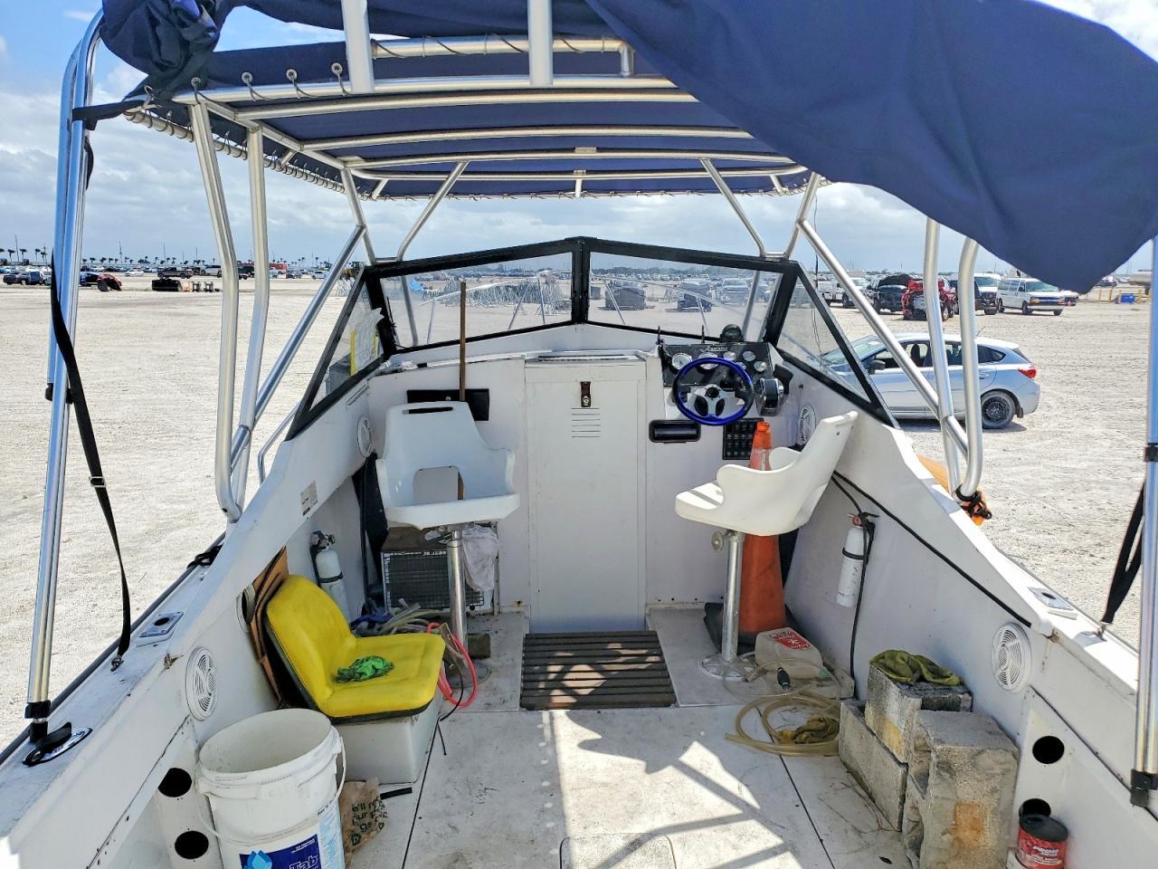 1975 Anacapri Marine Boat