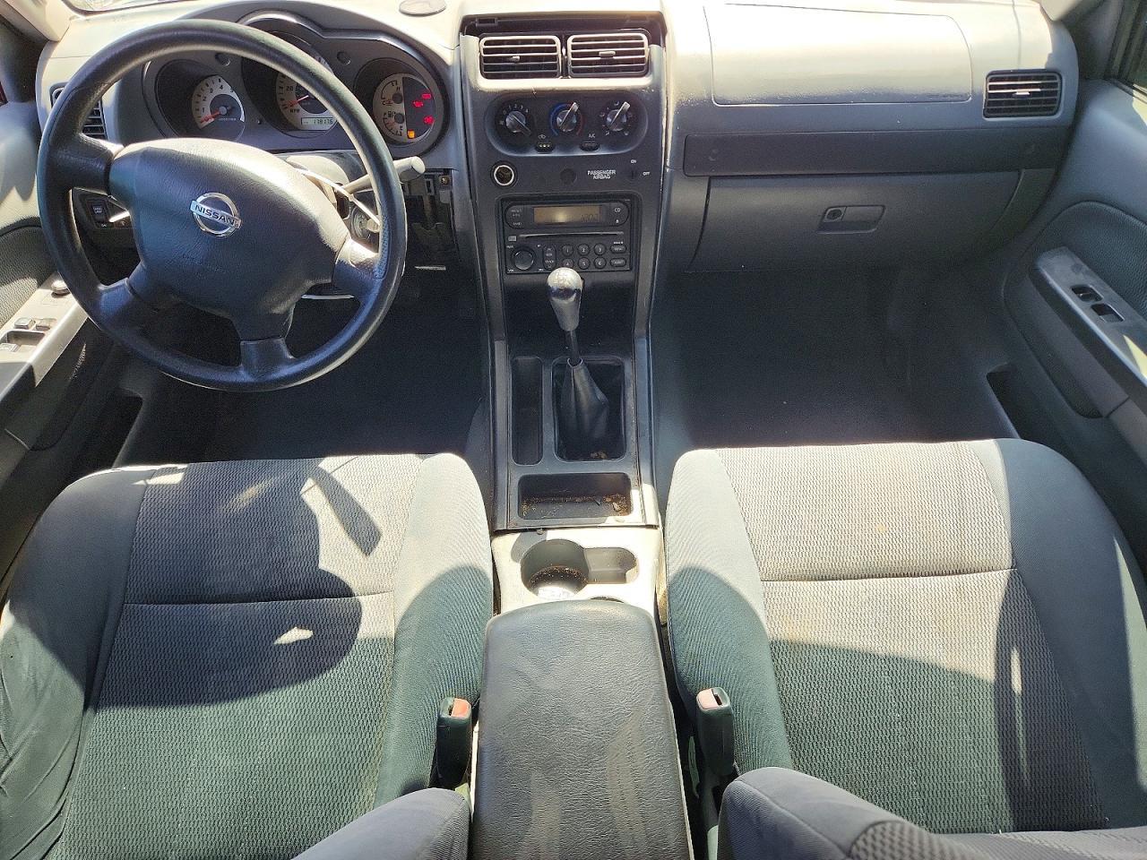 2004 Nissan Frontier Standard