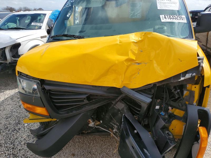 2024 GMC Savana BOX Truck