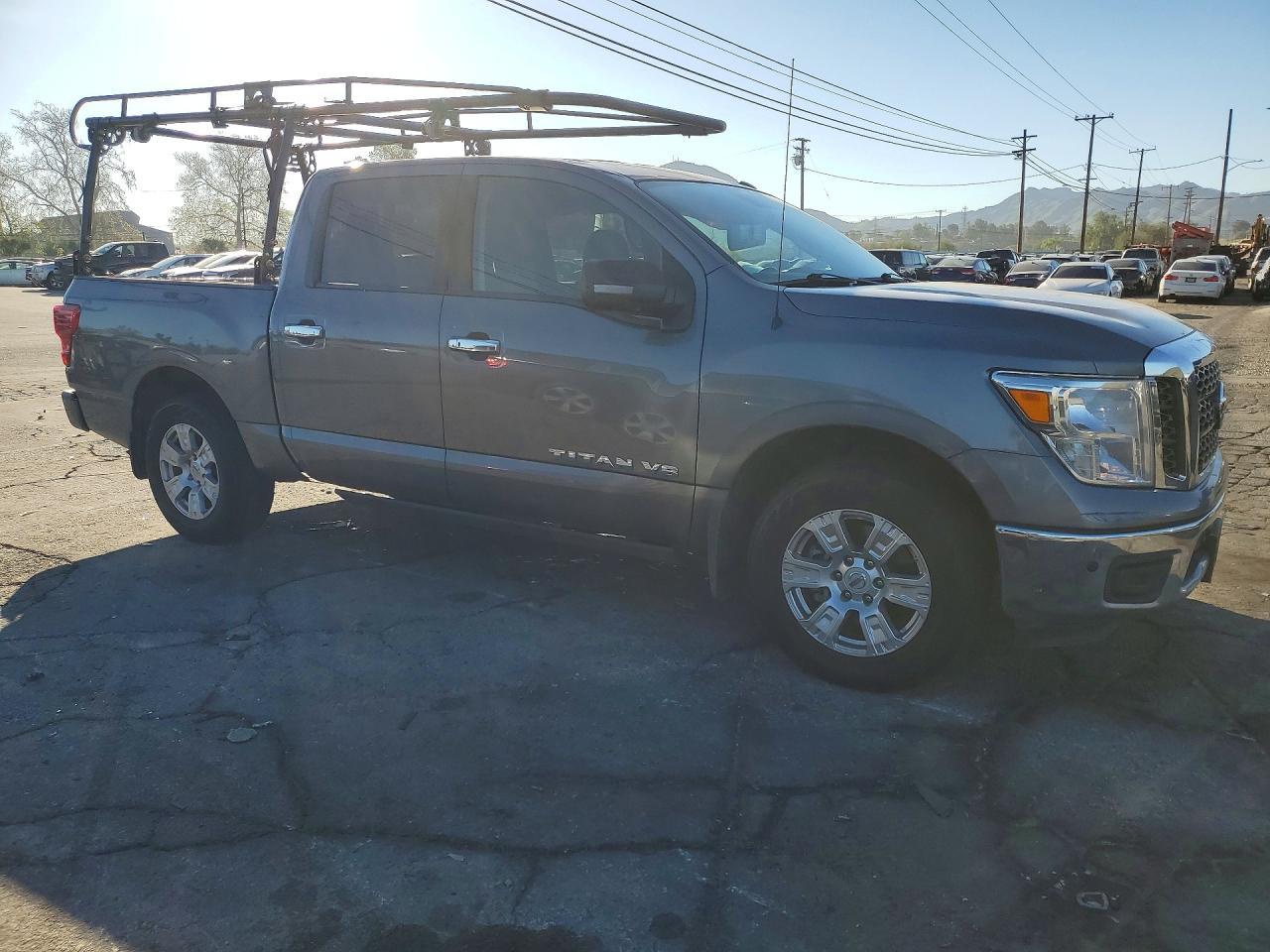2018 Nissan Titan SV