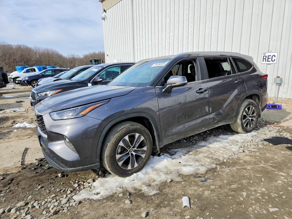 2023 Toyota Highlander xle