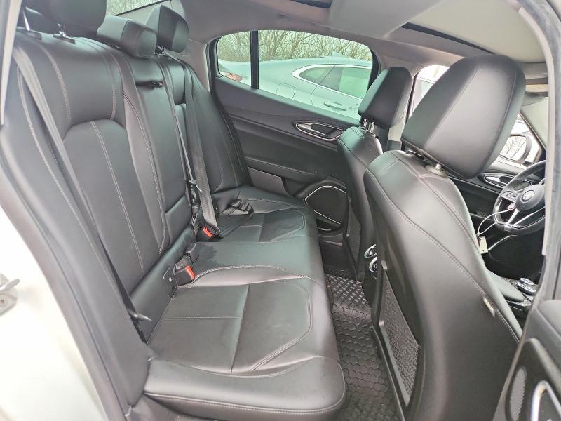 2018 Alfa Romeo Giulia Q4