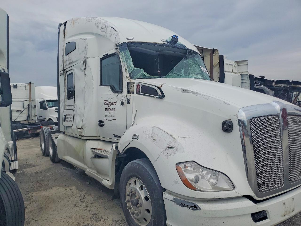 2022 Kenworth T680 Semi Truck