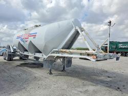 Salvage trucks for sale at Clewiston, FL auction: 1988 Heil Cement Trailer