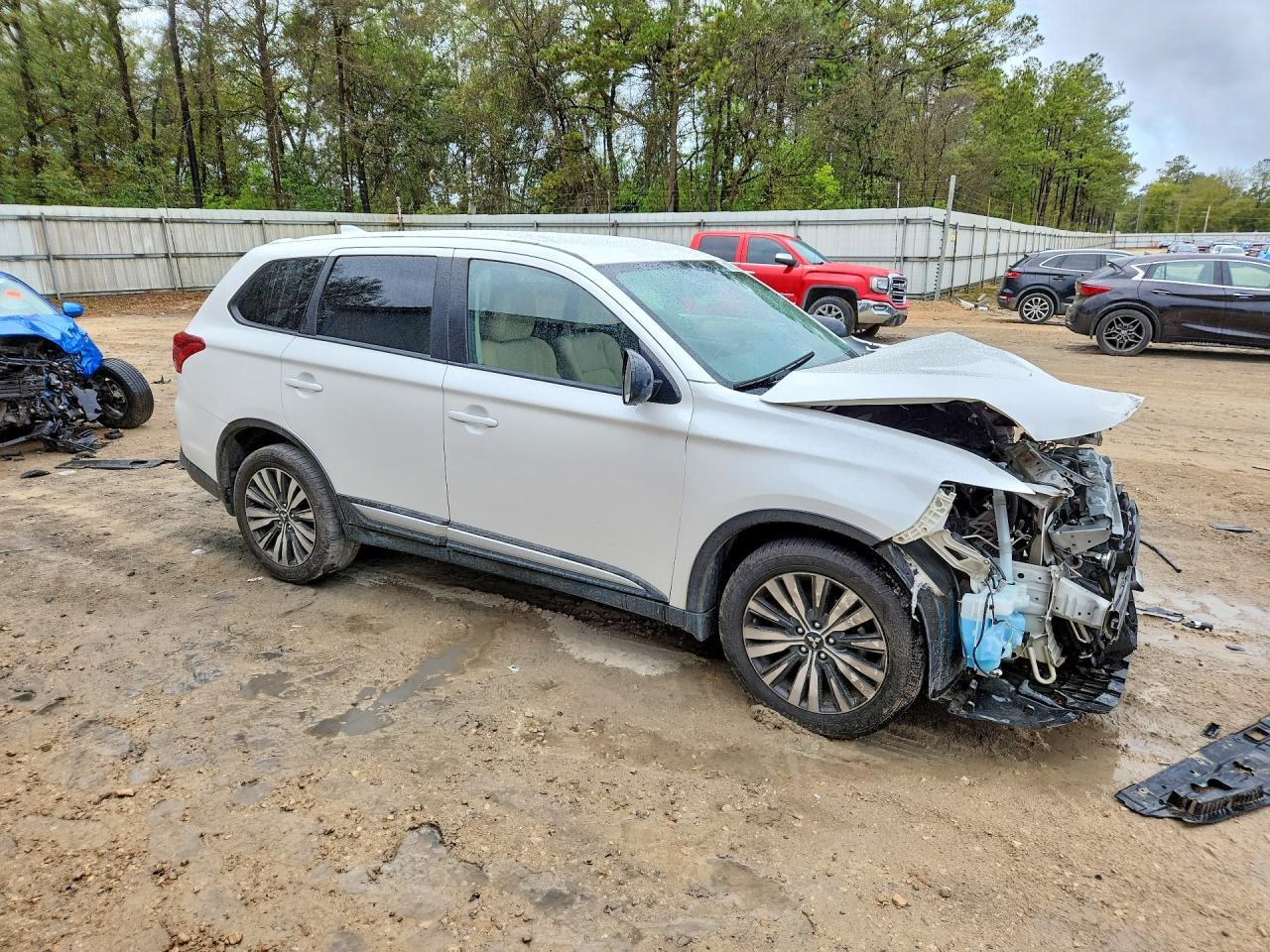 2020 Mitsubishi Outlander es