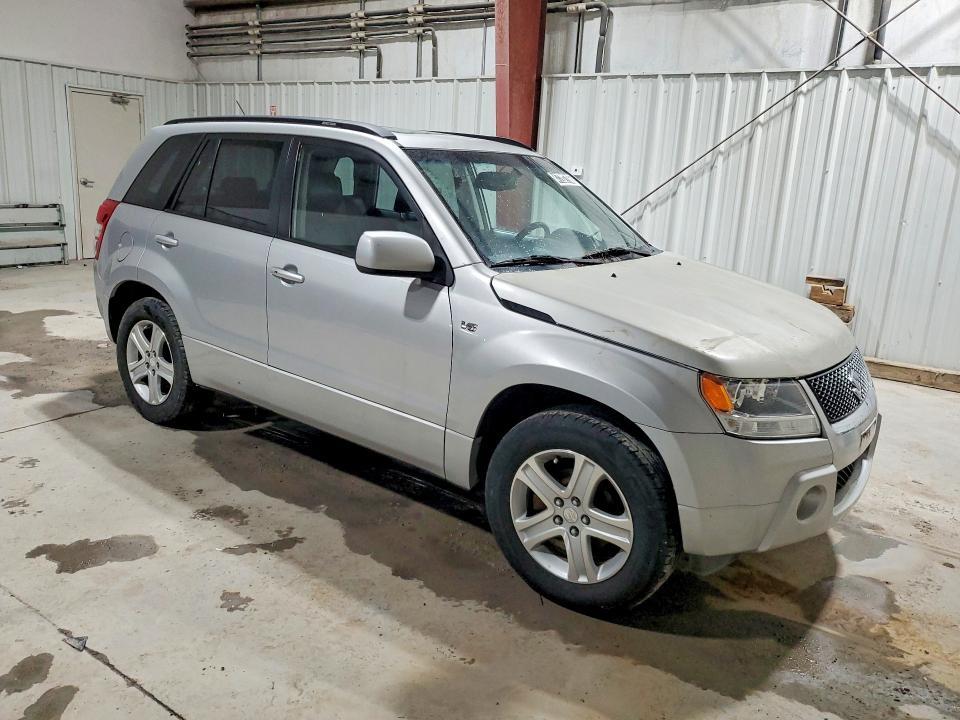 2006 Suzuki Grand Vitara Luxury