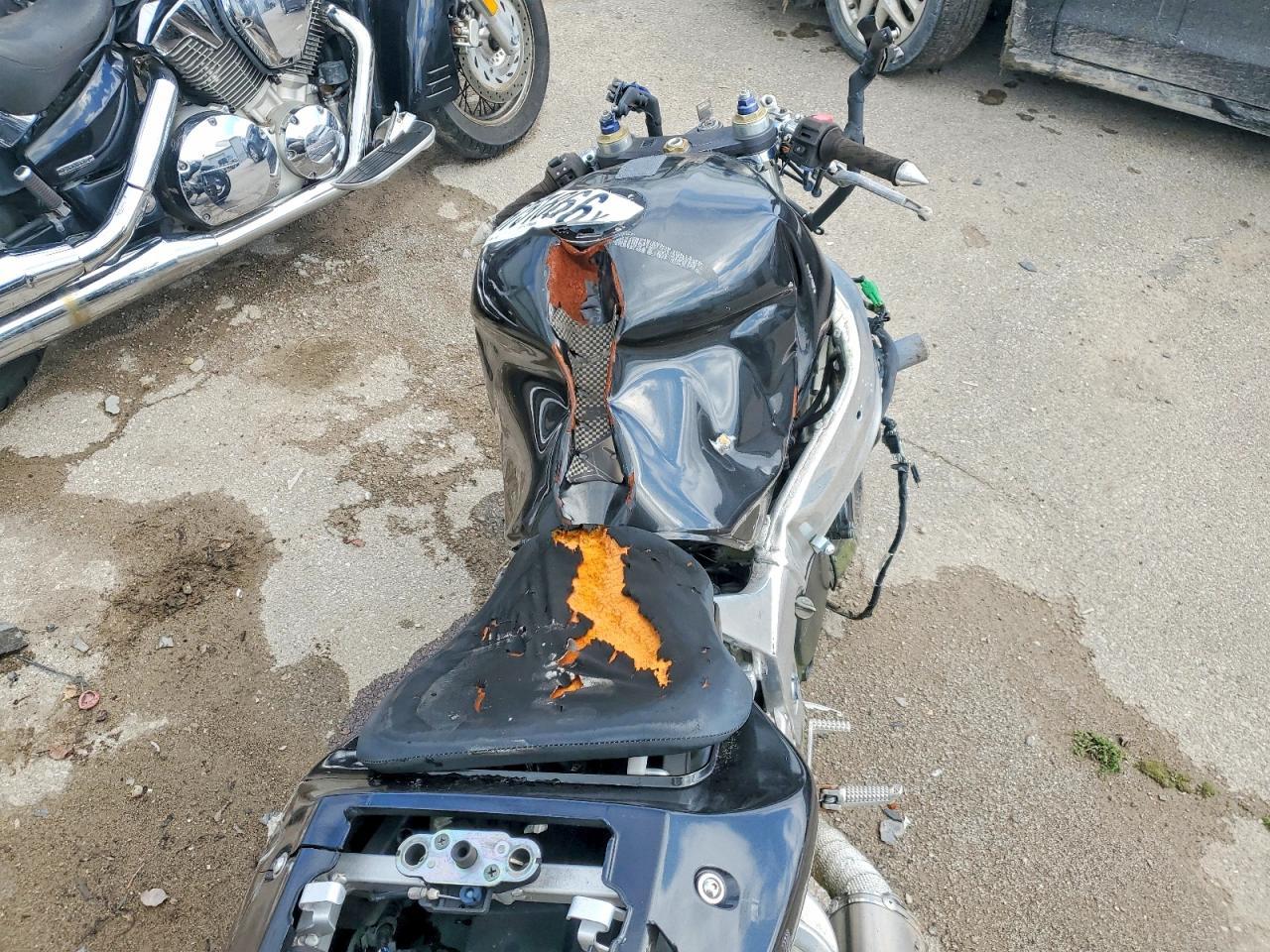 2002 Suzuki GSX-R750