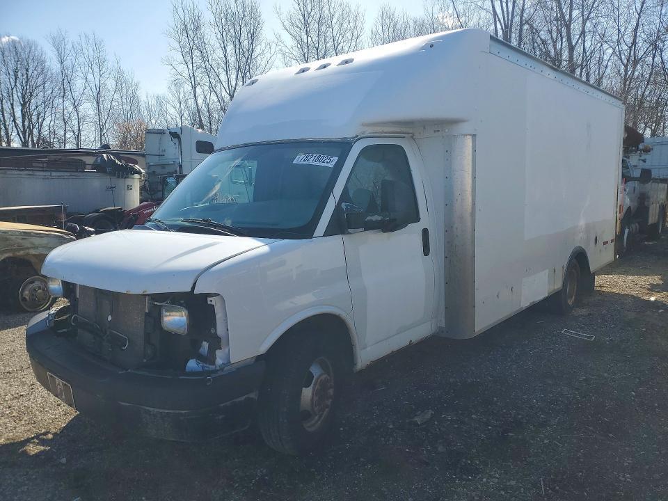 2015 GMC Savana Cutaway G3500