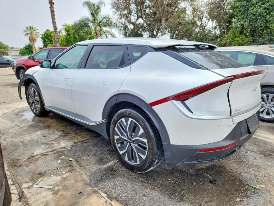 2024 KIA EV6 Light