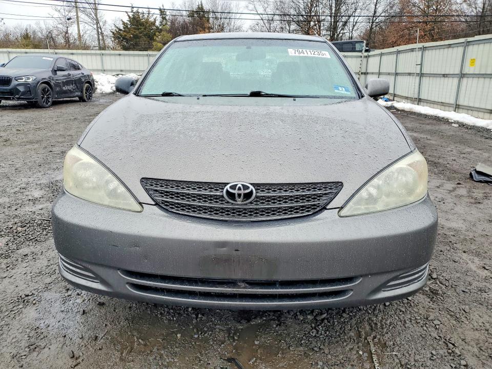 2003 Toyota Camry le