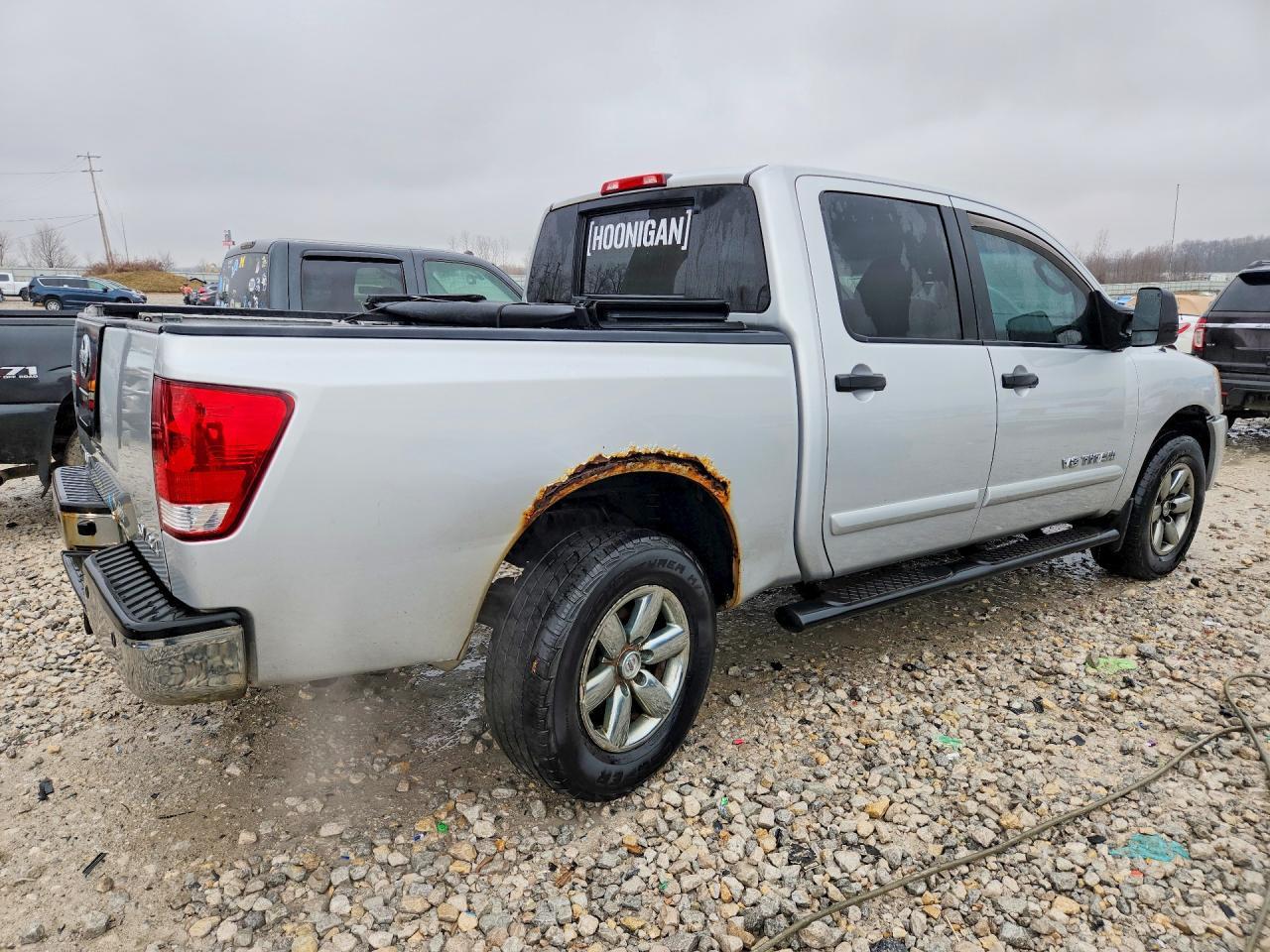 2011 Nissan Titan SV