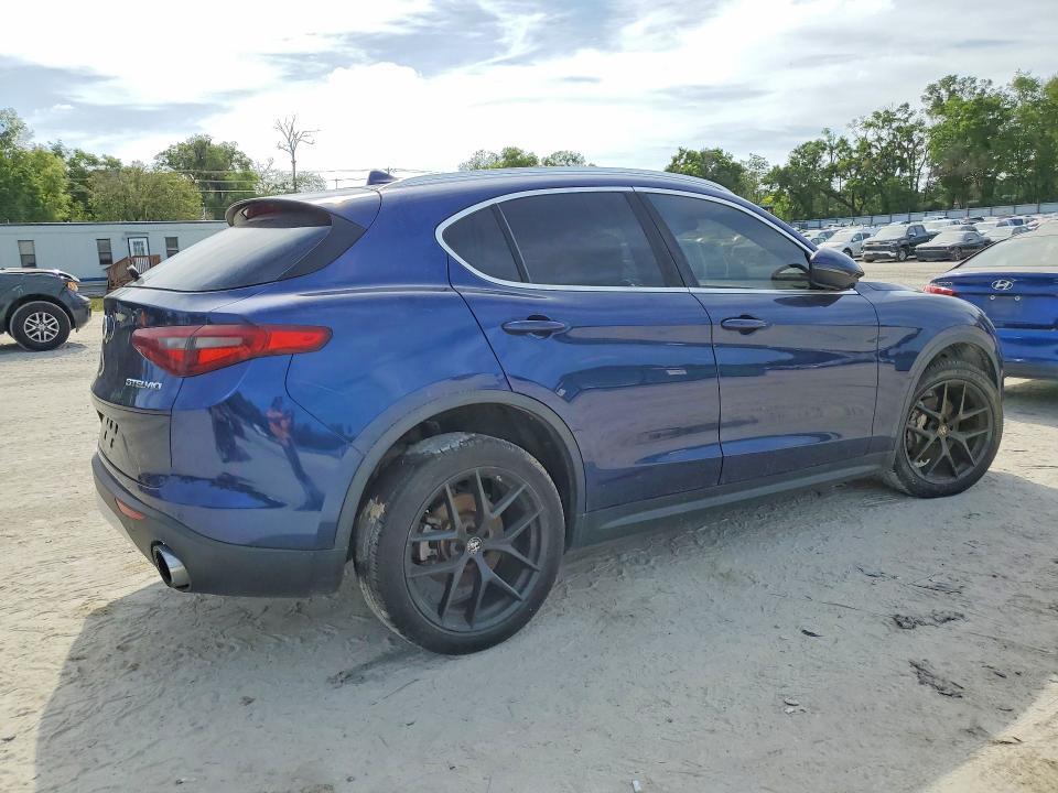 2018 Alfa Romeo Stelvio ti