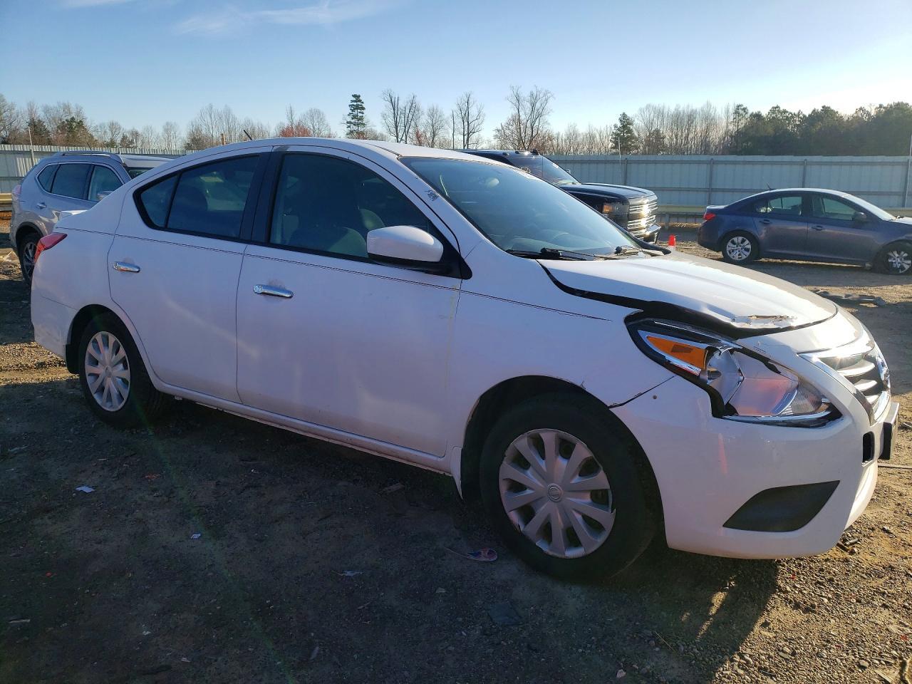2017 Niss Versa