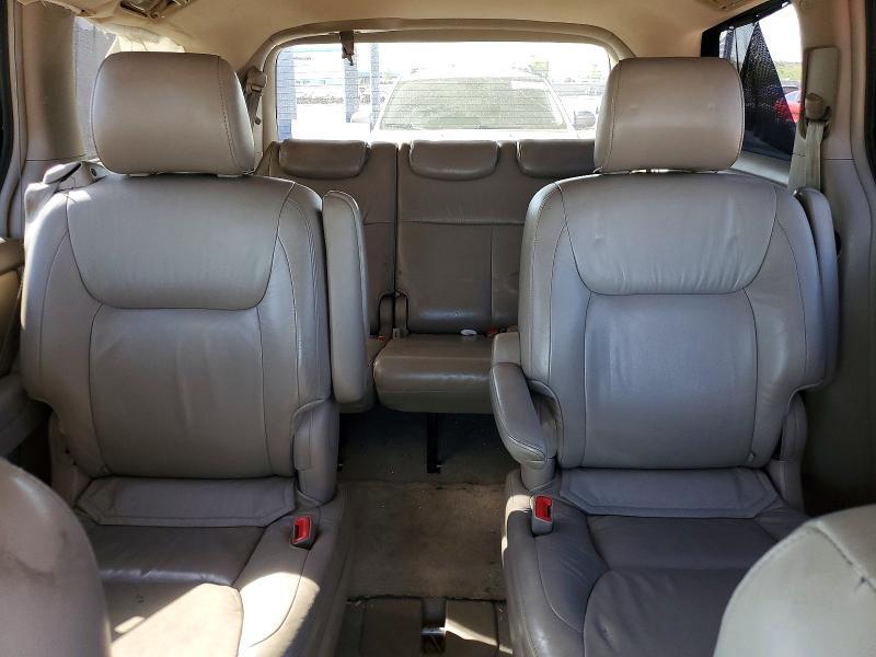 2004 Toyota Sienna xle Limited 7 Passenger