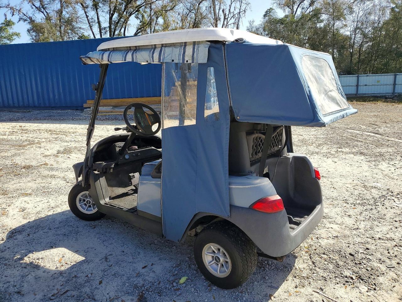 2014 Gofl 2004 Club Car Golf Cart