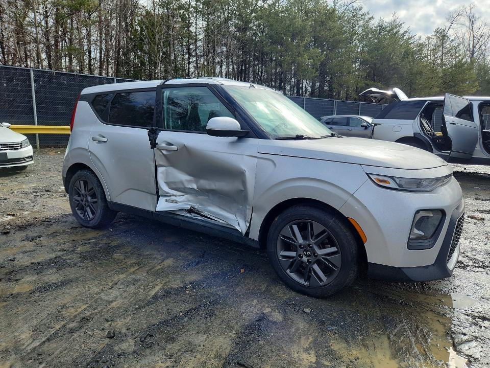 2021 KIA Soul s
