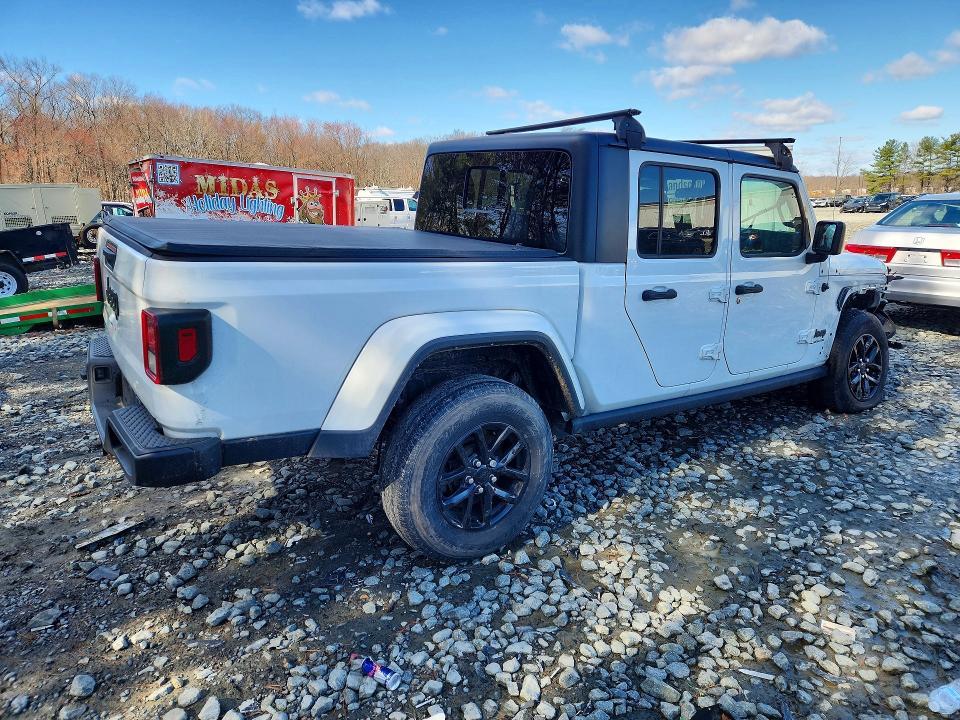 2022 Jeep Gladiator Sport