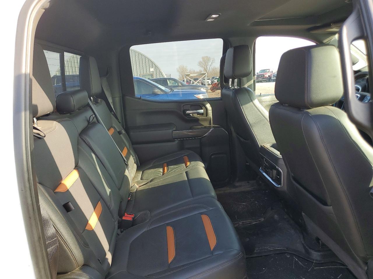 2021 GMC Sierra K1500 AT4
