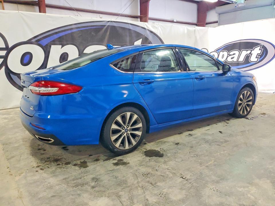 2020 Ford Fusion se
