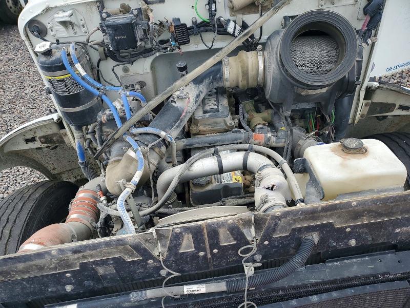 2016 Peterbilt 337 Flatbed Truck