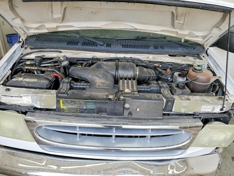 2002 Ford Econoline E350 Super Duty Wagon