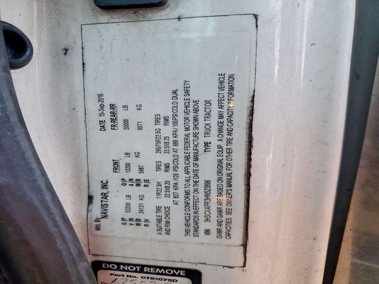 2017 International LF517 Semi Truck