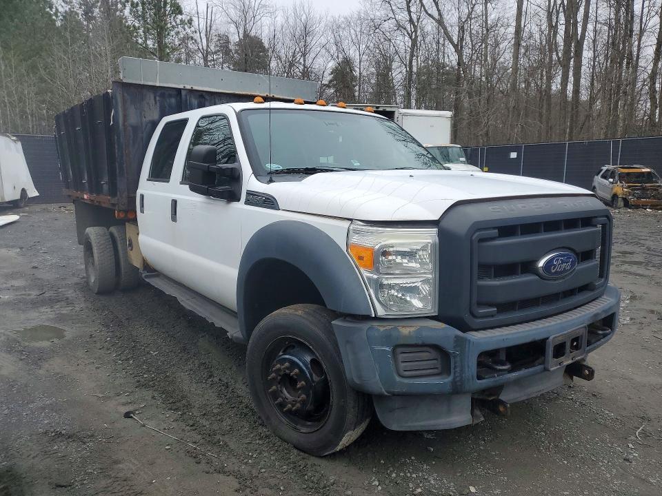 2014 Ford F450 Super Duty Flatbed Truck