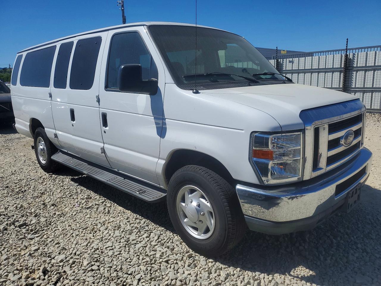 2014 Ford Econoline E350 Super Duty Wagon