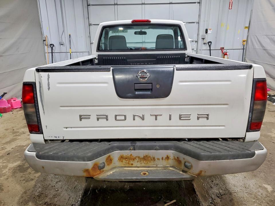 2001 Nissan Frontier XE