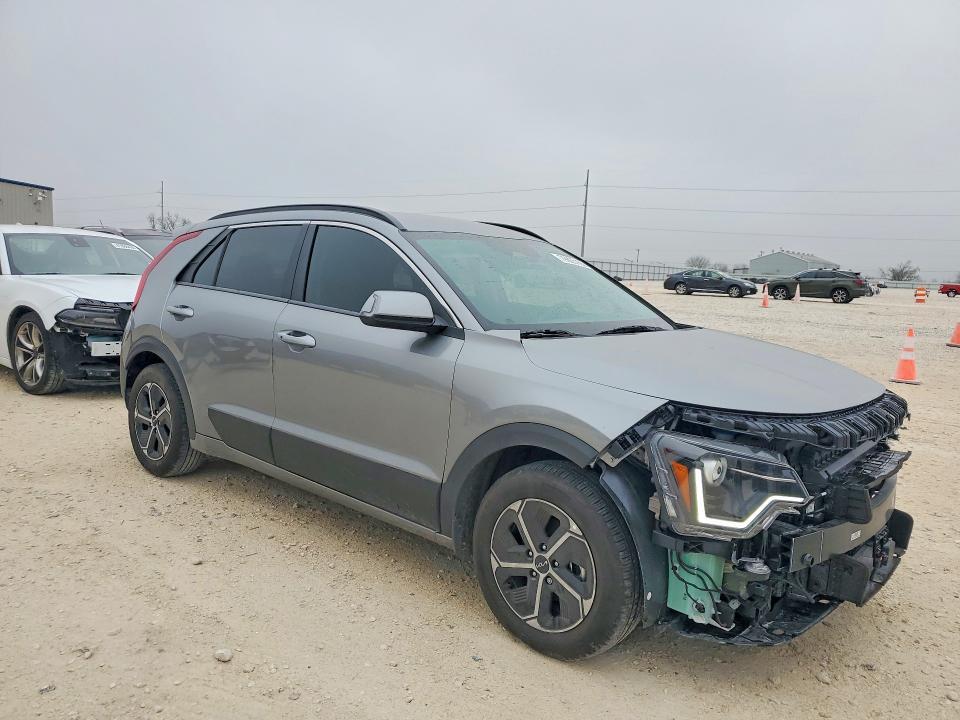 2025 KIA Niro ex