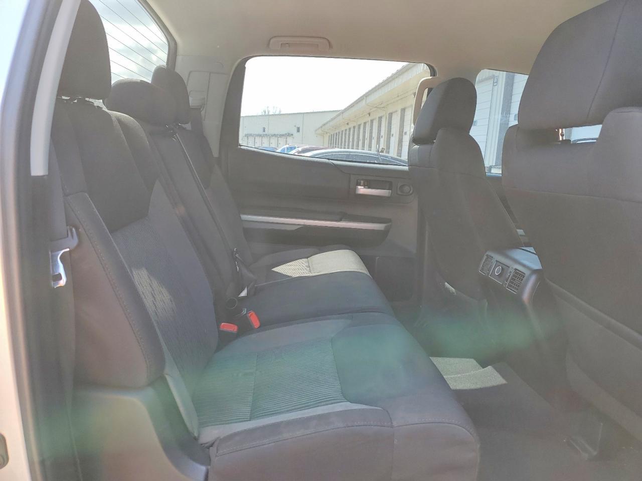 2015 Toyota Tundra SR5