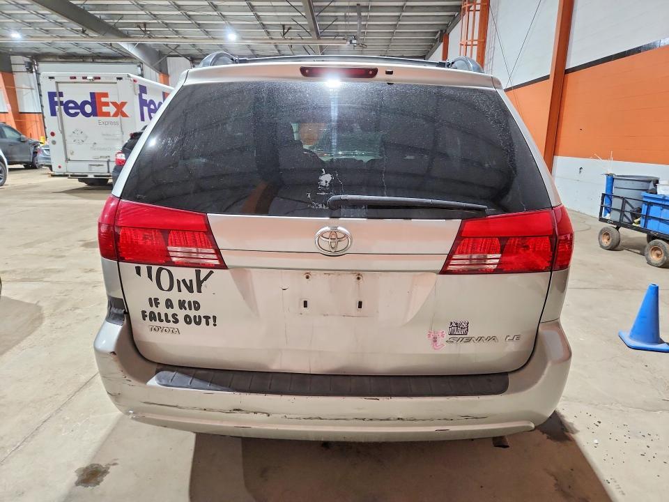 2004 Toyota Sienna ce 7 Passenger