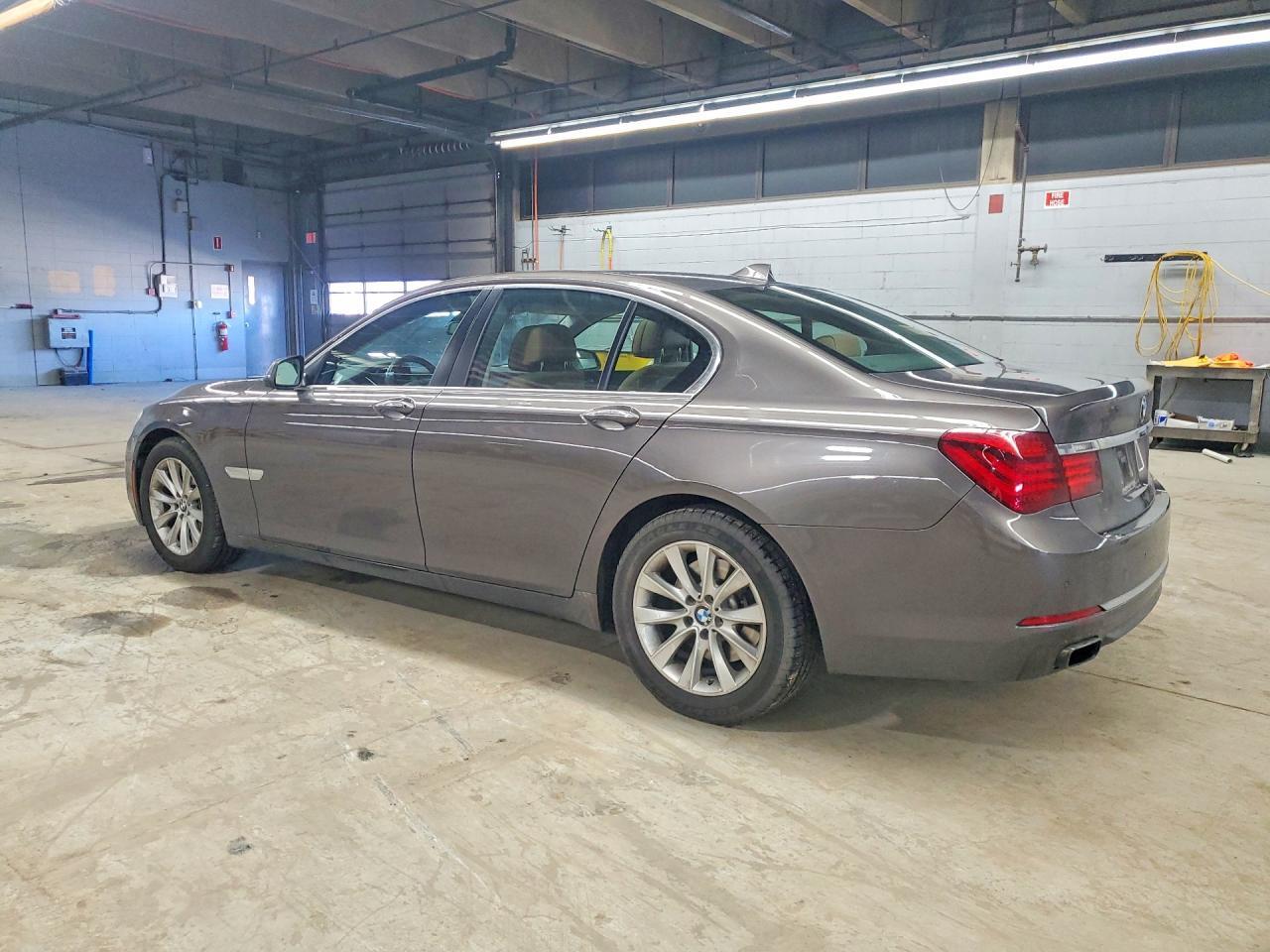 2014 BMW 740 i