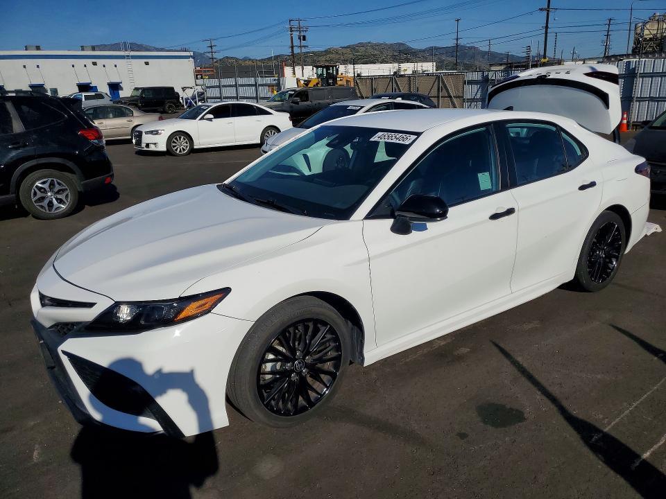 2021 Toyota Camry se Night Shade