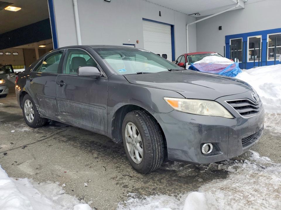 2010 Toyota Camry le