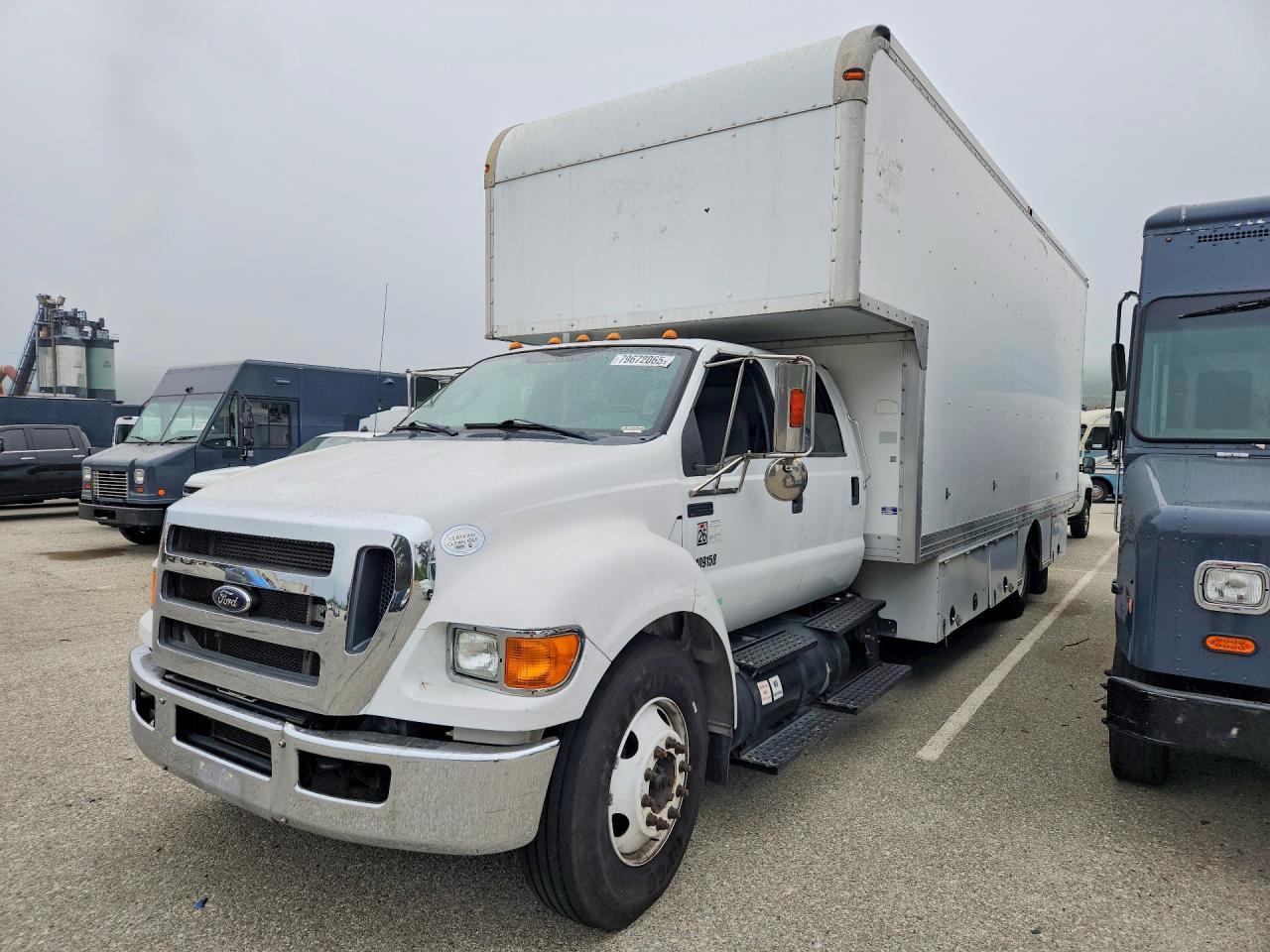 2015 Ford F650 Super Duty BOX Truck
