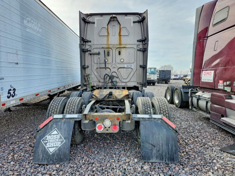 2018 Freigliner 2018 Freightliner Cascadia 125 Semi Truck