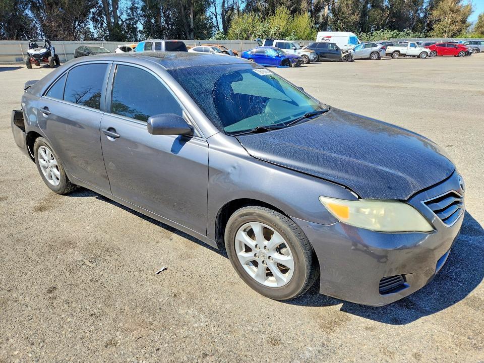 2011 Toyota Camry le