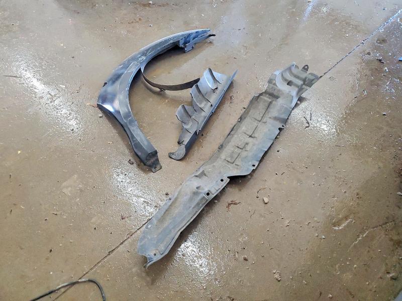 2004 Nissan Frontier XE-V6